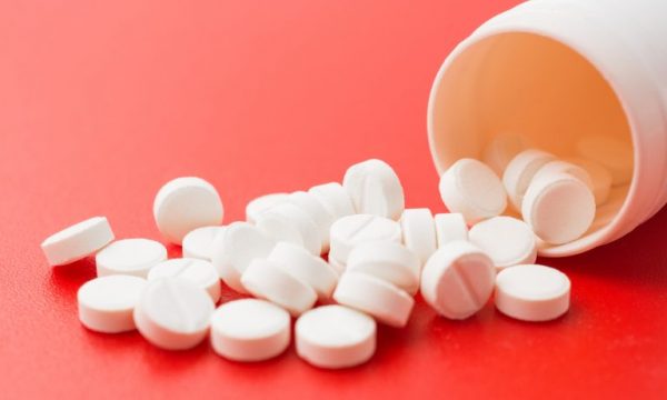 Studimi: Aspirina nuk ju mbron nga sëmundjet e zemrës