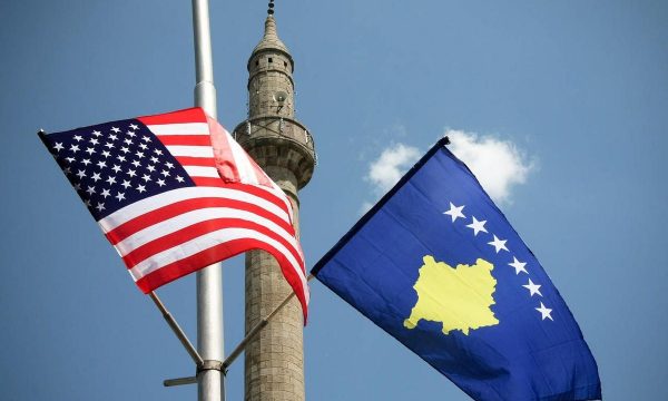 Kosovarët besimin e palëkundur për SHBA-në, ja çfarë thonë në pyetësorin e kompanisë amerikane