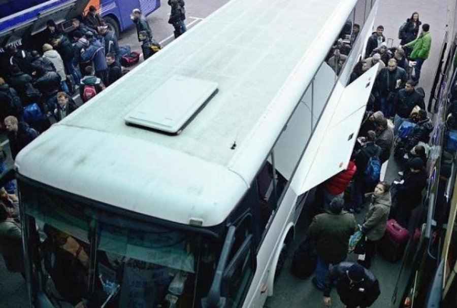 25 shqiptarë kapen duke udhëtuar ilegalisht në një autobus në Gjermani