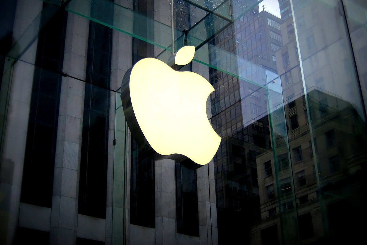 Apple paguan 500 milionë dollarë për të zgjidhur çështjen e “mashtrimit të konsumatorëve”