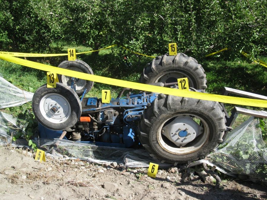 Tragjike: Babai e mbyt aksidentalisht me traktor fëmijën e tij në Mamushë