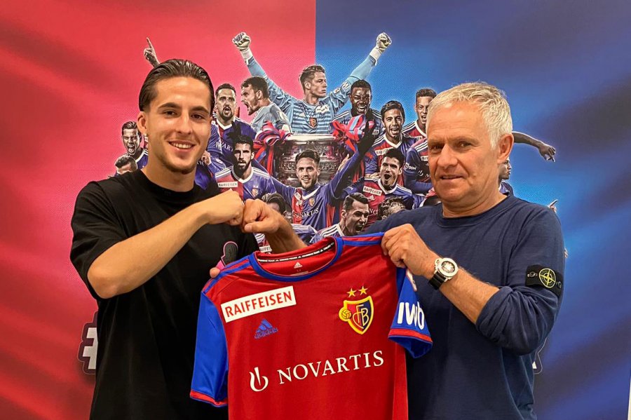 Futbollisti shqiptar nënshkruan kontratë me Baselin