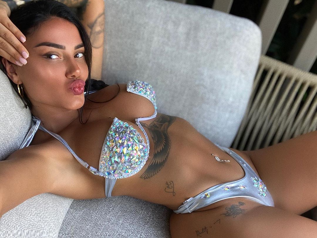 Morena, e “nxehtë” në fotosesionin e fundit