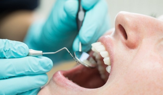 OBSH kërkon shmangien e kontrolleve të rregullta te dentistët