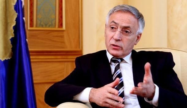 Jakup Krasniqi i pakënaqur me menaxhimin e pandemisë, mbështet përfshirjen e PDK-së në Qeveri