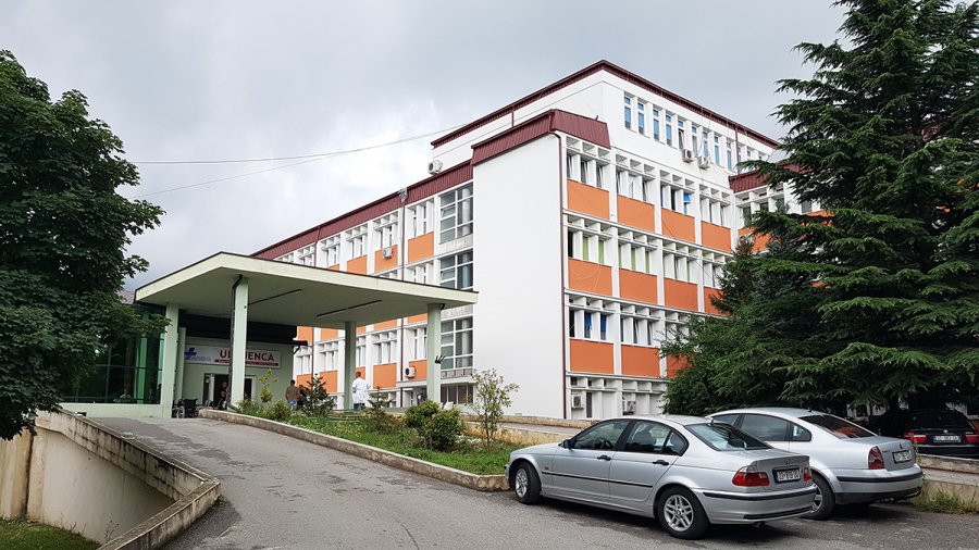 ​72 pacientë me COVID-19 po trajtohen në Spitalin e Pejës, 10 në gjendje më të rëndë