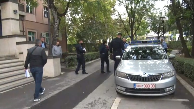 Vdes një burrë brenda komunës së vjetër të Prishtinës – Policia nis menjëherë hetimet