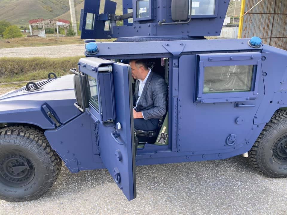 Deputet Bajqinovci i VV-së iu shkon në bazë Njësiteve Speciale të Policisë: Nuk i kritikon asgjë