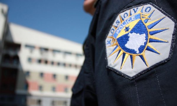 Inspektorati nis hetimet për zyrtarin policor që goditi këmbësoren në Fushë Kosovë