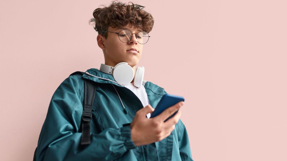 A e dini se çfarë është ‘doomscrolling’? Nëse po, shmangeni atë