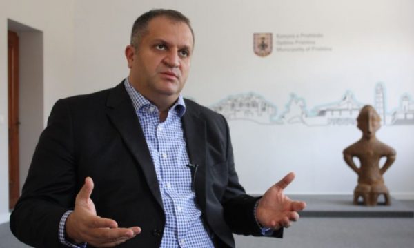 Ahmeti sqaron numrin më të lartë të rasteve me COVID-19 në Prishtinë, thotë se s’ka nevojë për mbyllje nga Qeveria