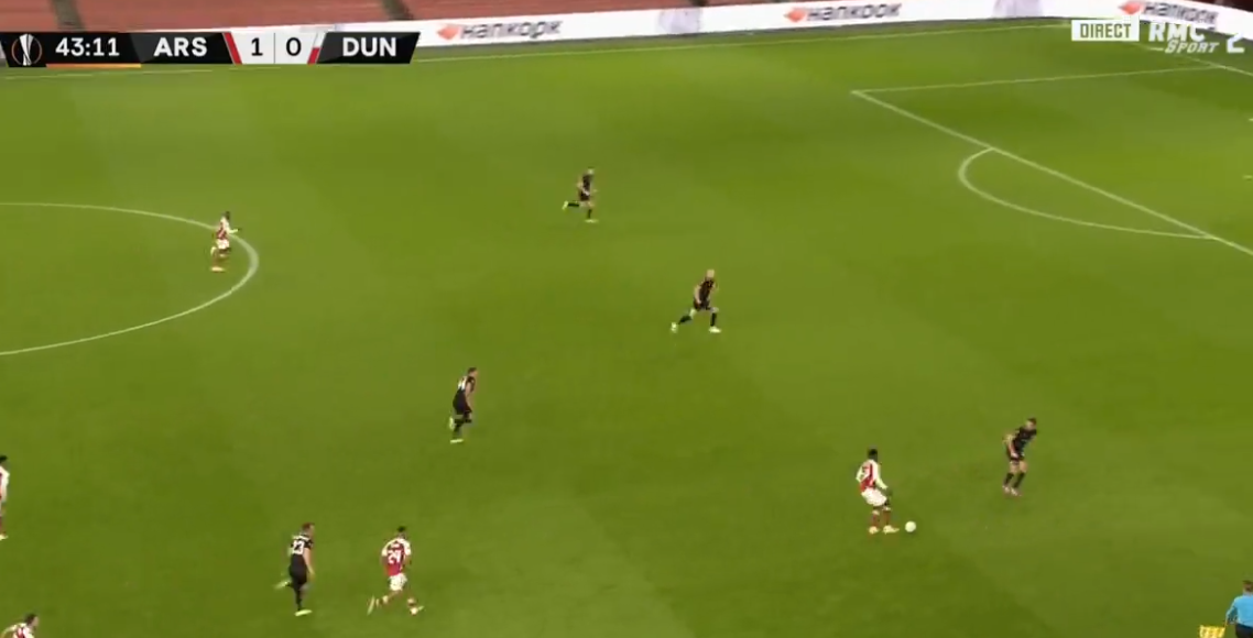 Arsenali ‘eksplodon’ në fund të pjesës së parë kundër Dundalk, dy gola për dy minuta