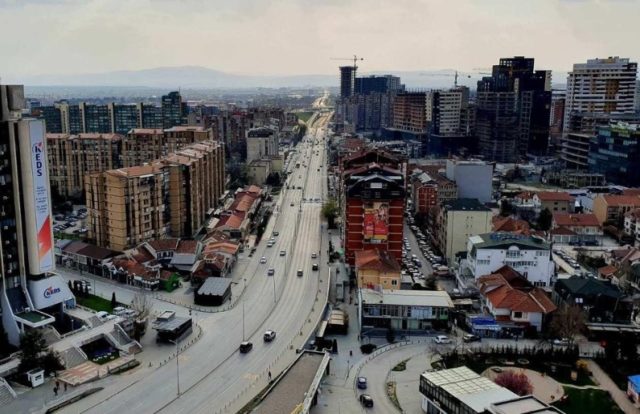 Hyrja me vetura në qendër të Prishtinës do të bëhet me pagesë