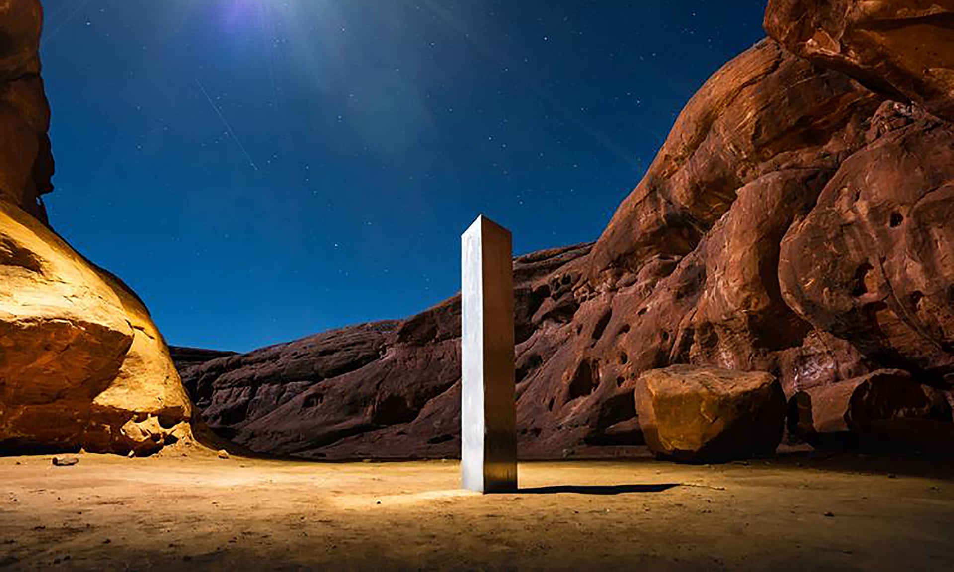 Alienët erdhën? Pas Jutas dhe Rumanisë, një monolit misterioz shfaqet edhe në Kaliforni