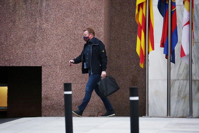 Koeman takohet me kandidatët për president të Barcelonës