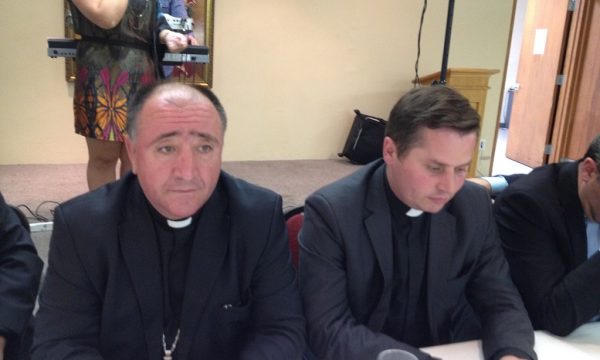 Fatmir Koliqi fyu figurën e Anton Çettën, pason reagimi i vajzave të tij