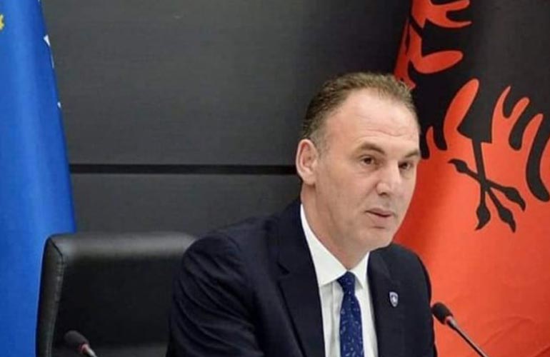 Para seancë konstituive, Limaj mbledh partinë