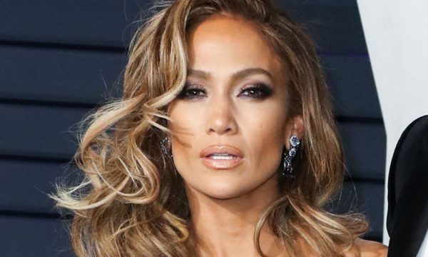 Mesazhe flirtuese: Jennifer Lopez po nis romancë me këtë artist?