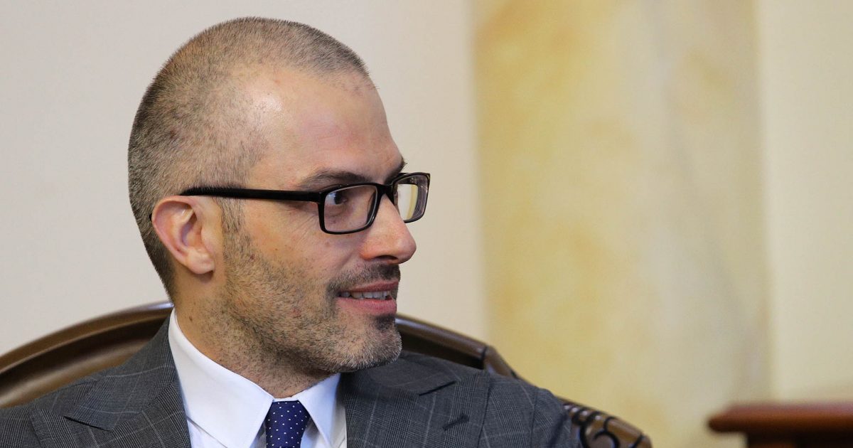 Ambasadori italian dënon sulmin ndaj djalit të Rashiqit, thotë se ishte i motivuar politikisht