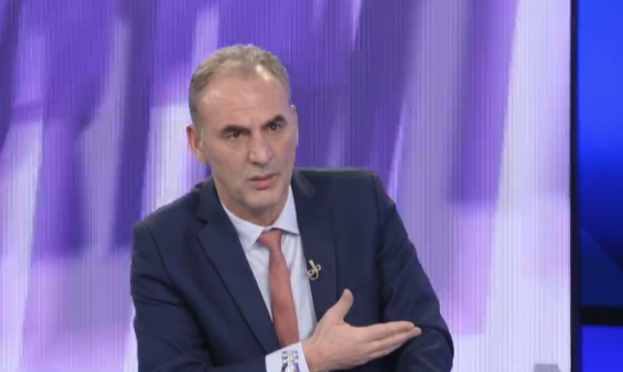 Limaj pas fjalimit të Simmons: Është alarmante – A thua edhe sa njerëz mbahen në burgje padrejtësisht?