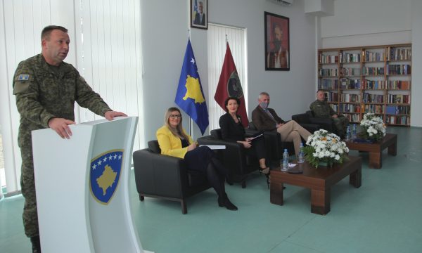 Në shënim të 8 Marsit, Ministria e Mbrojtjes organizon konferencë për rolin e gruas në institucionet e sigurisë