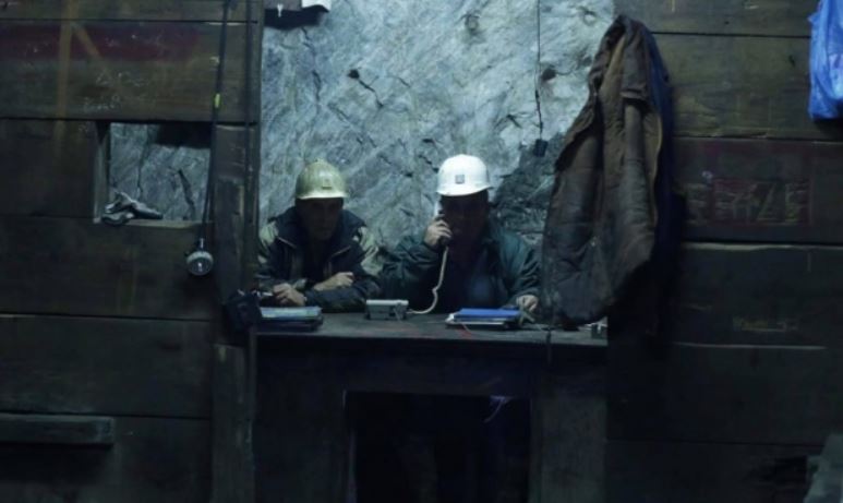 Mbi 300 minatorë të Artanës futen në grevë, nuk morën as pagat e janarit
