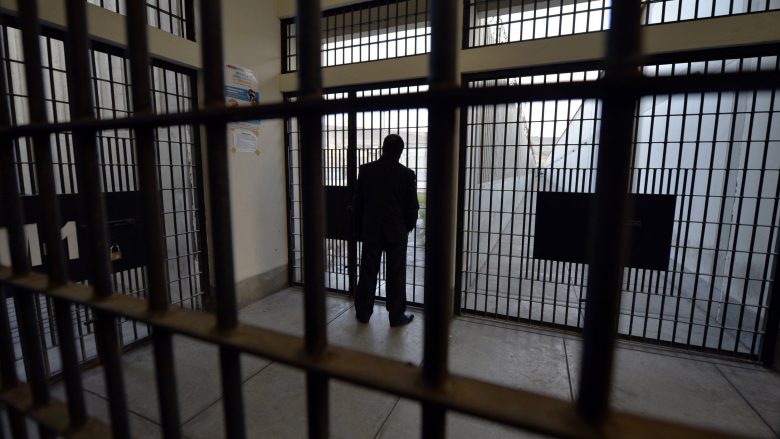 Një muaj paraburgim ndaj të dyshuarit për vrasjen e 27-vjeçarit në Klinë