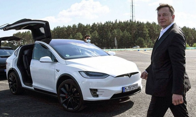 Elon Musk: Automjetet e Teslas nuk mund të blihen me Bitcoin