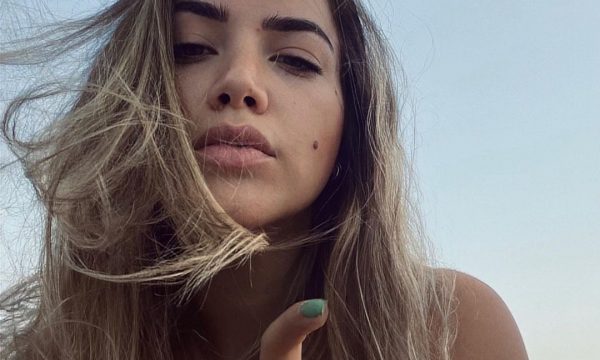 “Je si burrë”, prisni të shihni përgjigjen që Sara i ktheu mesazhit ofendues të ndjekëses