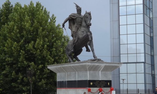 PSD-ja mban aksion në sheshin Skënderbeu