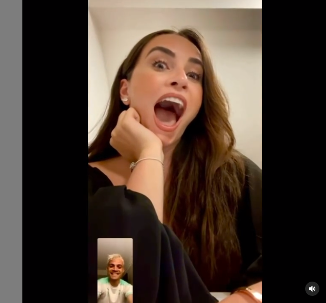 Xhaka me stil të ri të flokëve