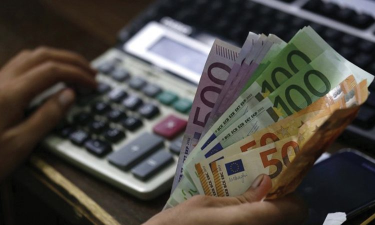 Sa parashihet të jenë pagat e mësimdhënësve, mjekëve e policëve me Ligjin e ri?