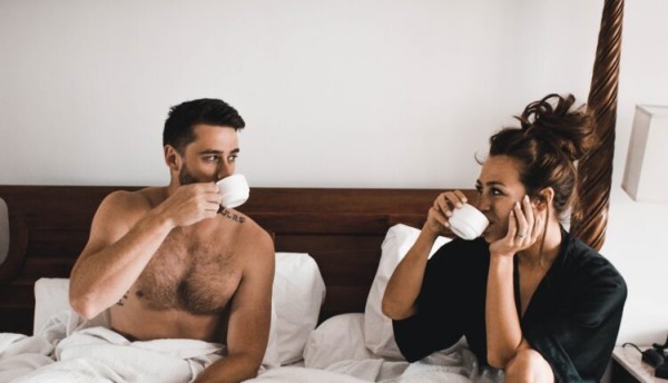 Seksologia Madrone: Kafeja ndihmon për seks më të mirë