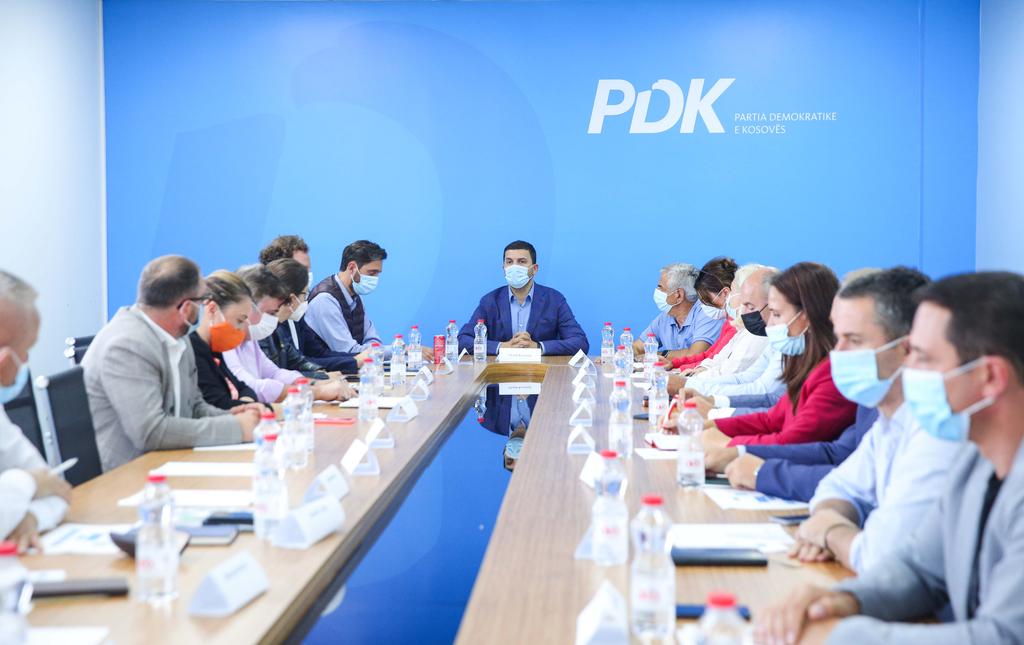 PDK konfirmon se do të marrë pjesë në takimin me Vjosa Osmanin