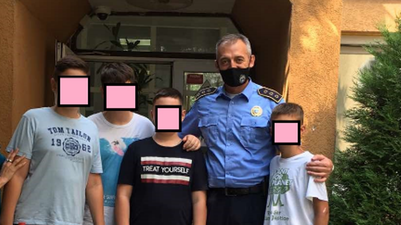Veprim i mirë i katër fëmijëve në Vushtrri, kuletën e gjetur me para e dorëzojnë në Polici