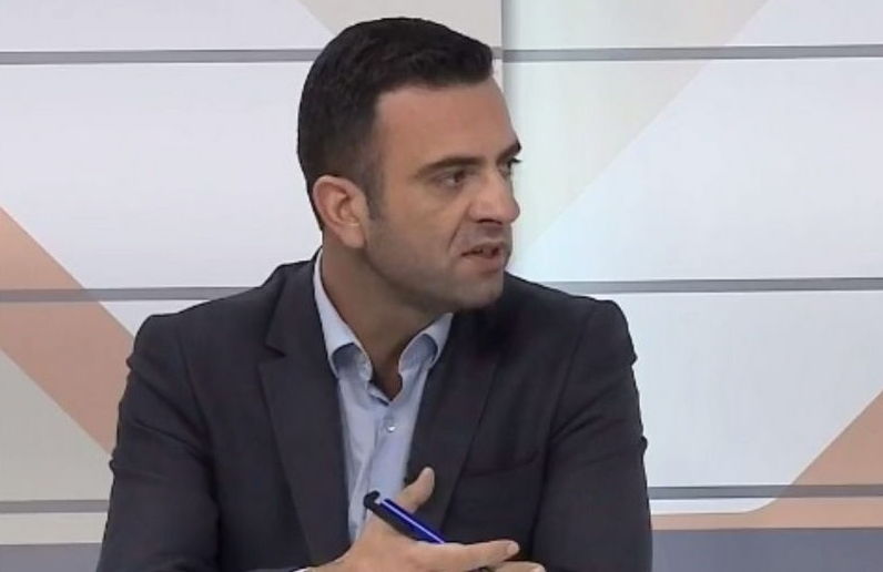 Zv/ministri i Qeverisë Kurti kërcënon analistin e VV-së, Xhevdet Pozharin
