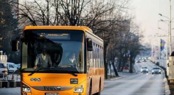 I mituri rrah kondukterin në Prishtinë vetëm pse i kërkoi ta vendoste maskën