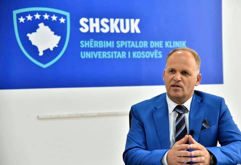 Drejtori i SHSKUK-së tregon për gjendjen e rënduar me Covid në Kosovë: ‘Kam thirrë mbledhje në orët e vona”