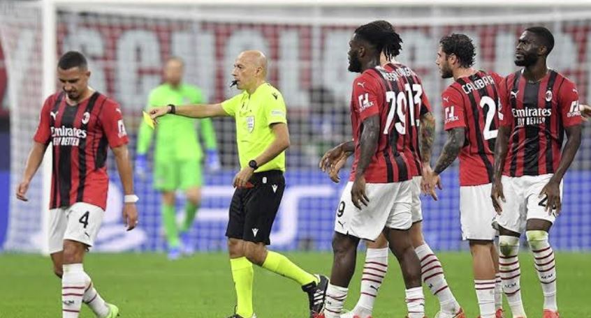 UEFA pezullon gjyqtarin Cuneyt Cakir, pask këtij vendimi skandaloz në ndeshjen Milan-Atl Madrid