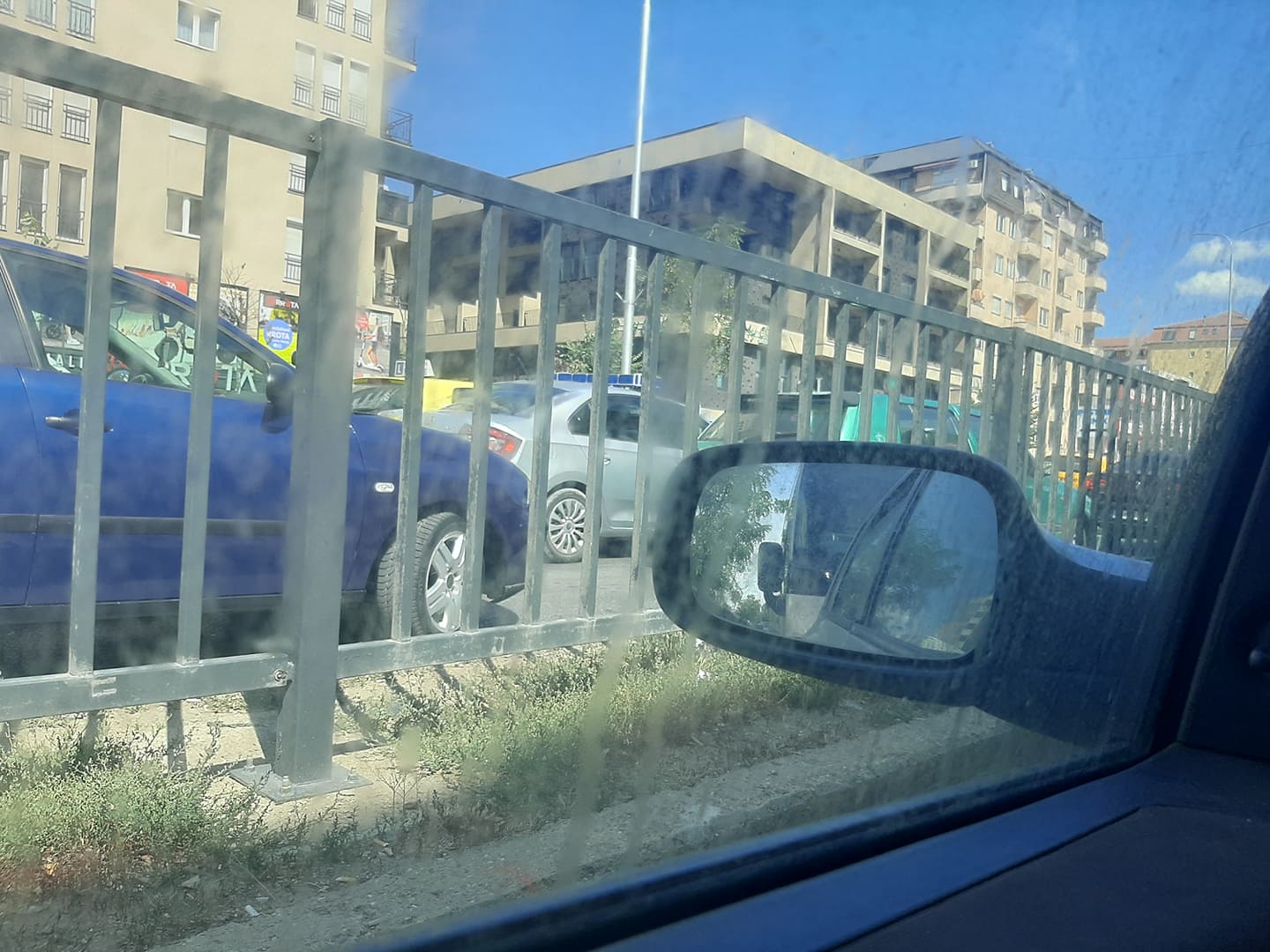 Kolonë kilometërshe në rr. F. Kosovë-Prishtinë, dyshime për aksident