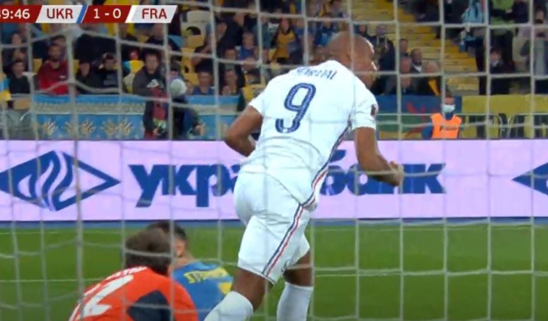 Martial i kundërpërgjigjet Ukrainës, shënon një nga golat më të lehtë në karrierën e tij