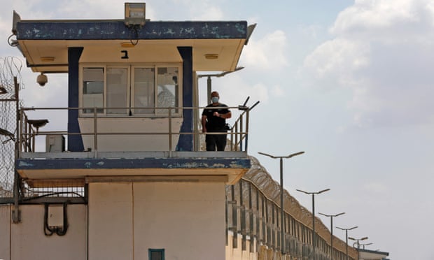 Gjashtë militantë palestinezë arratisen në formë spektakolare nga burgu i sigurisë së lartë në Izrael