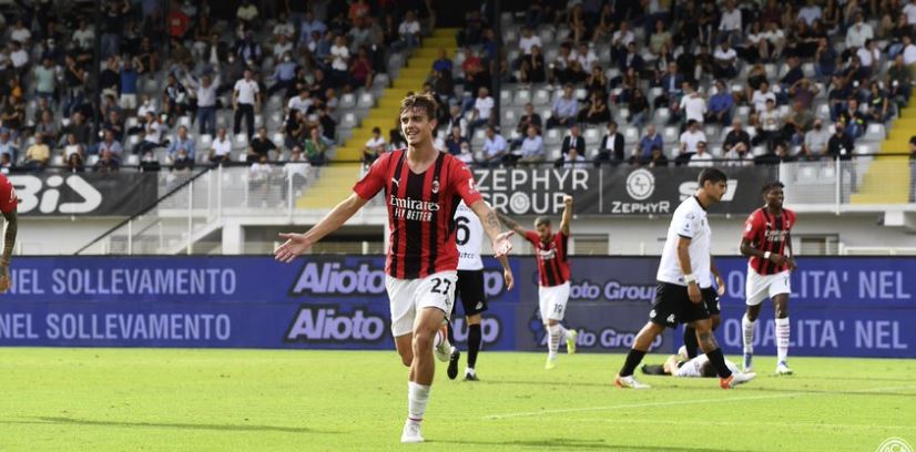 Milan vazhdon formën e mirë në Serie A, mposht edhe Spezian
