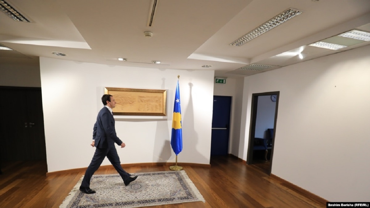 Mbledhja e Këshillit të Sigurisë – Kurti, Sveçla dhe shefi i AKI-së arrijnë në Qeveri