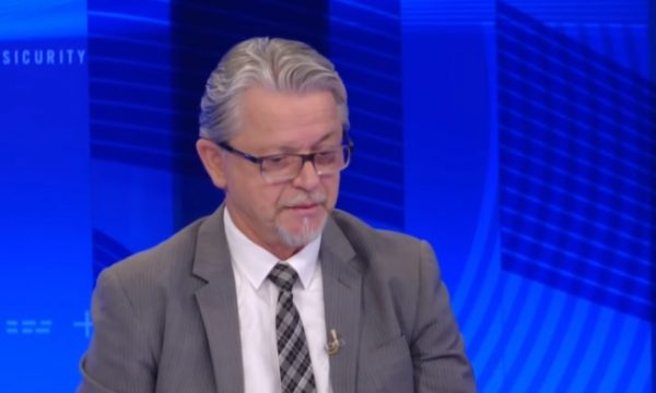 Gorani: Nëse e refuzojnë marrëveshjen, Kurtit dhe Vuçiqit u merr fund karriera politike
