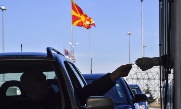 Masat e reja, çka duhet të dinë kosovarët që ua mësyjnë Shqipërisë e Maqedonisë