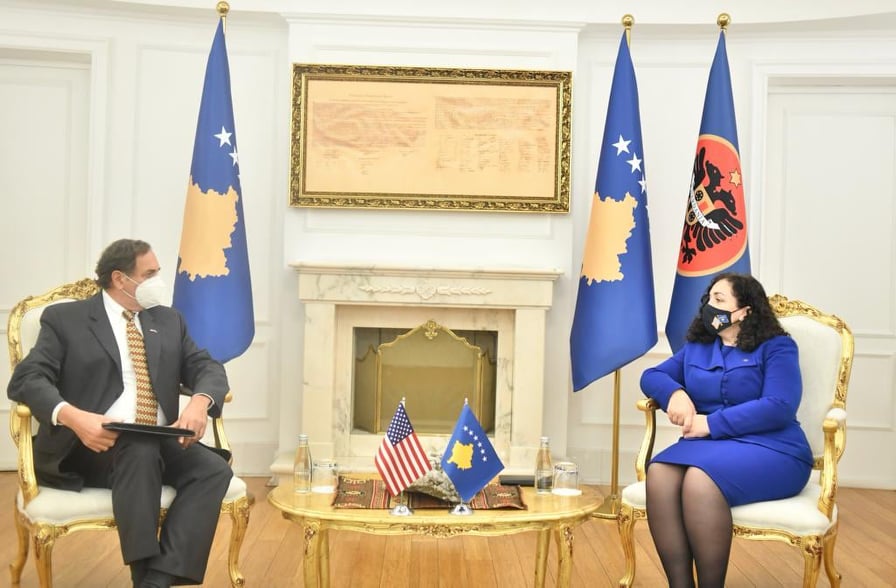 I ngarkuari me punë në ambasadën amerikane thotë se për ta sovraniteti i Kosovës është i pacenueshëm
