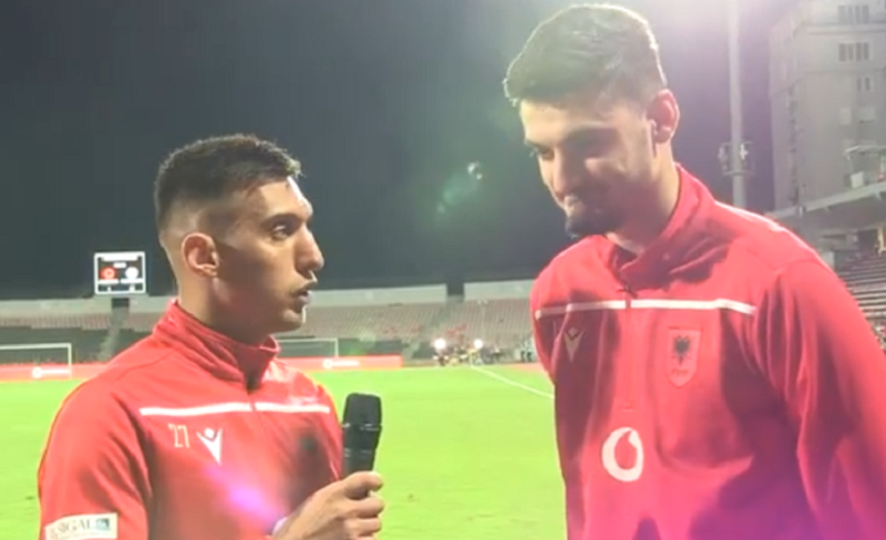Broja dhe Uzuni u shndërruan në gazetarë pas ndeshjes dhe i bënë pyetje njëri-tjetrit