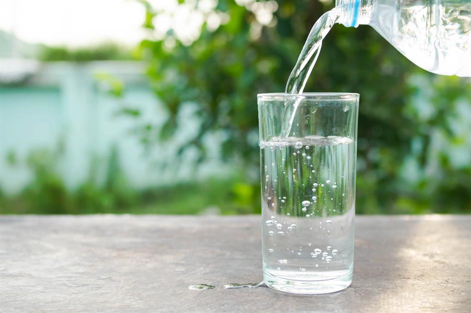 Gjëra që i dini gabim për ujin e gazuar