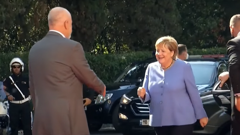 E sikletshme: Rama i zgjat dorën Merkelit, ajo respekton masat antiCOVID